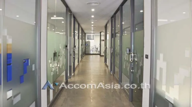 unit Office space For Rent in Sukhumvit, Bangkok  near BTS Asok (AA14017)